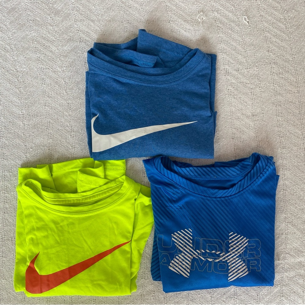 boys dry fit tees.. ( comes in set)